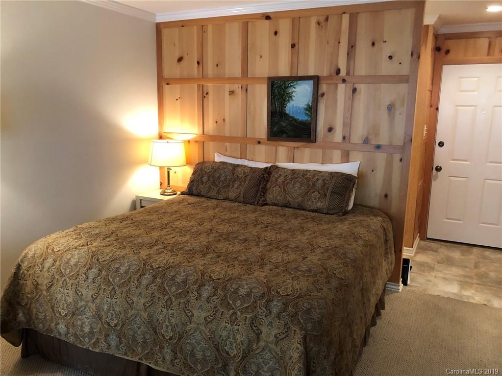 Rumbling Bald on Lake Lure - Residential