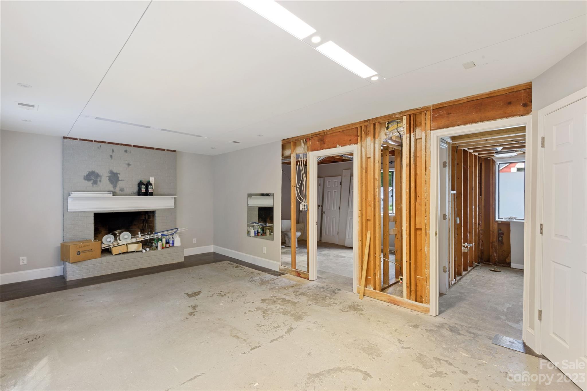 Tega Cay - Residential