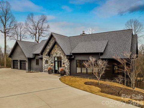 241 Tower Circle Hendersonville NC 28739