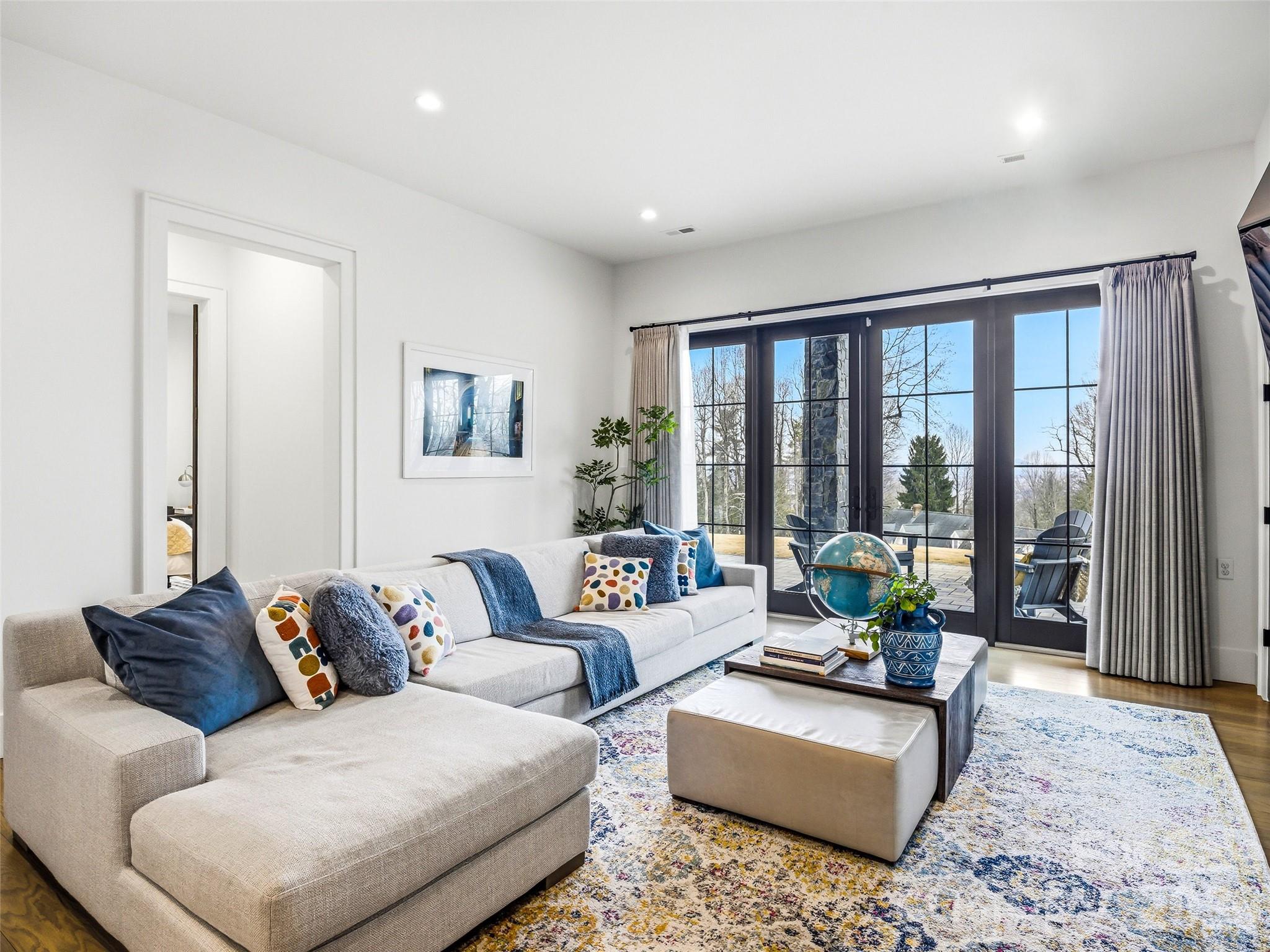 Laurel Park - Residential