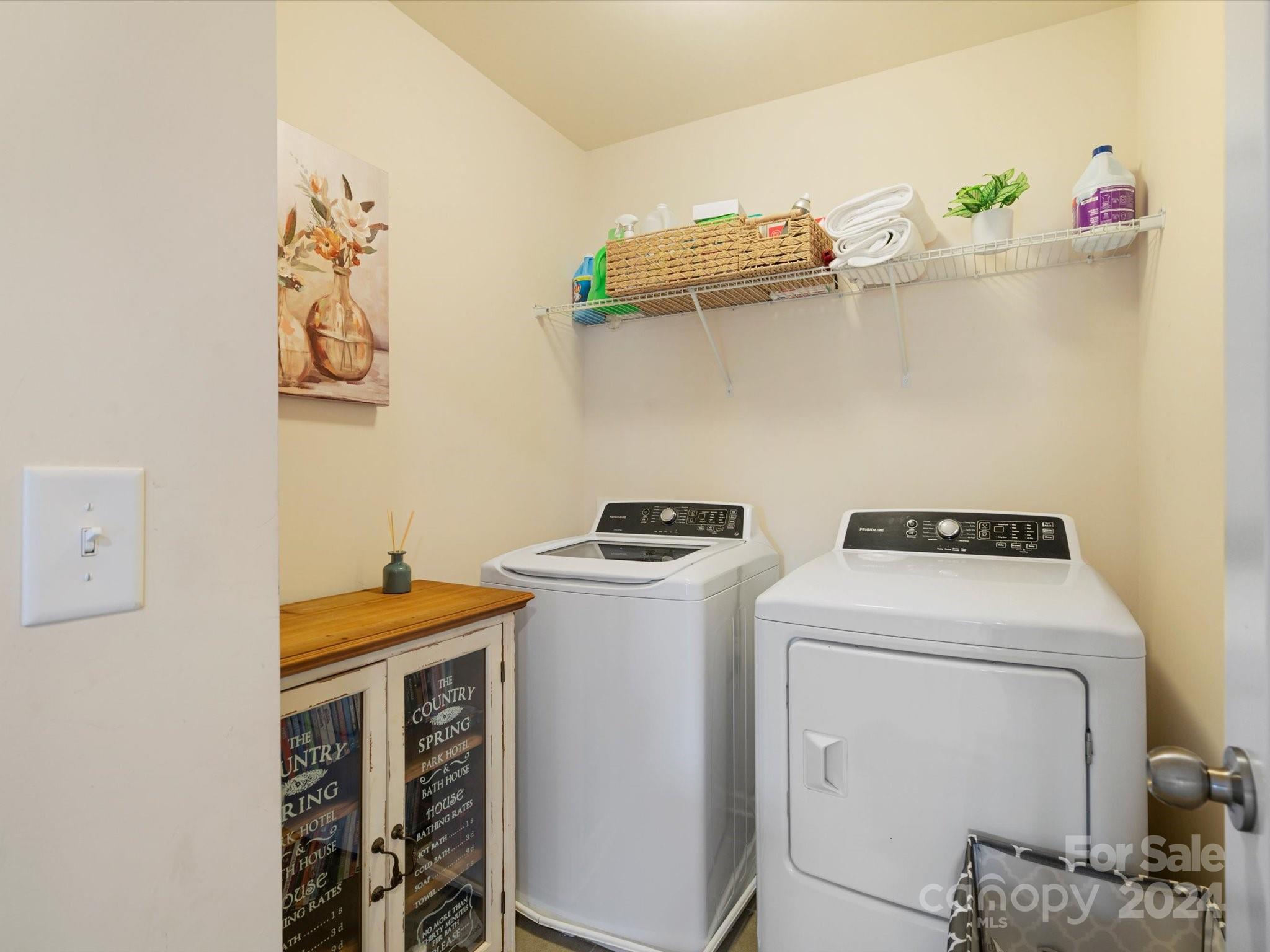 The Retreat At Rayfield - Residential