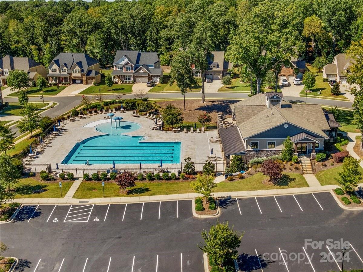 The Retreat At Rayfield - Residential