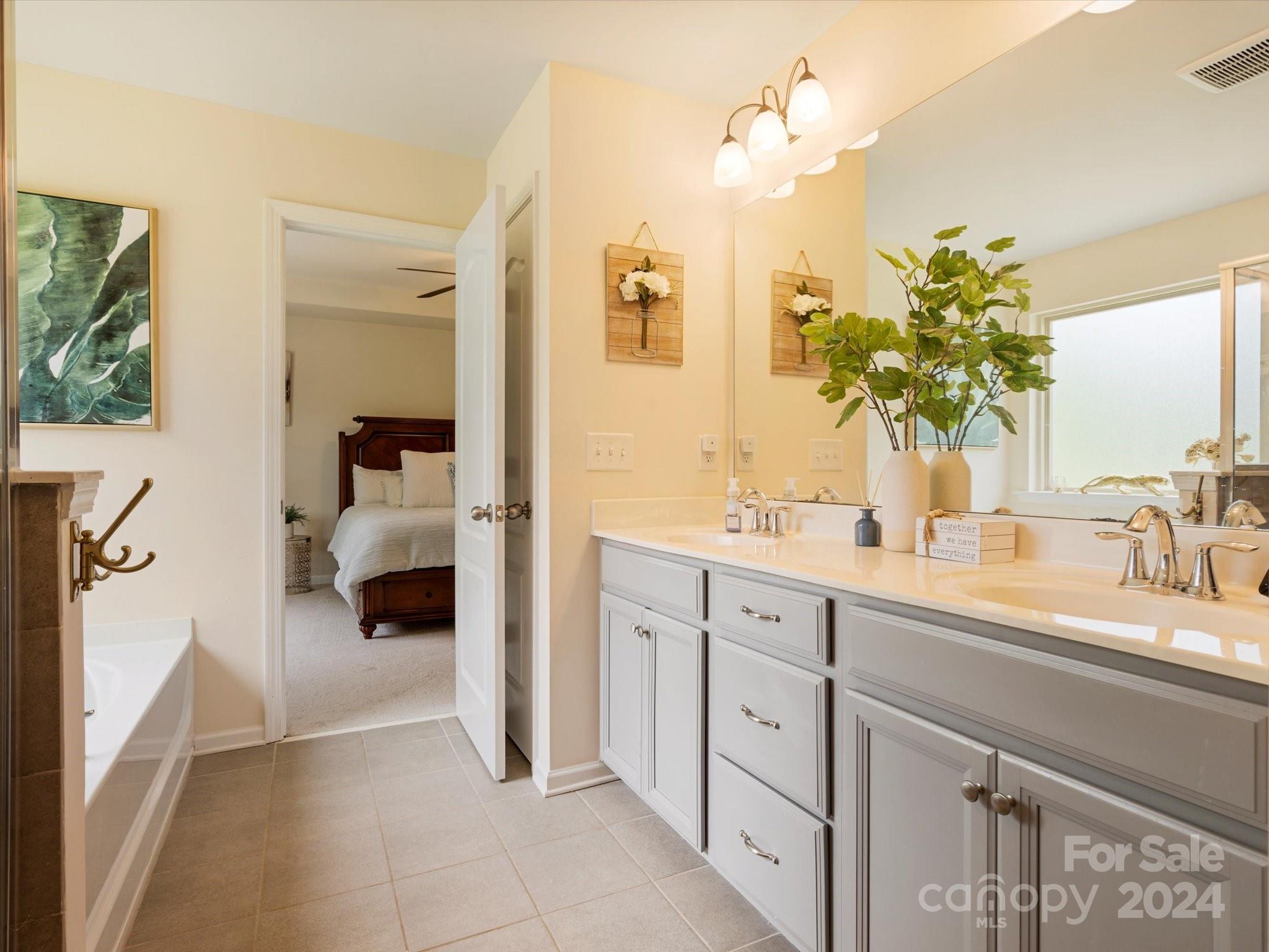 The Retreat At Rayfield - Residential