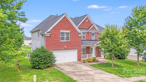 Photo of 6227 Castlecove Road, Charlotte, NC 28278 (MLS # 4410231)