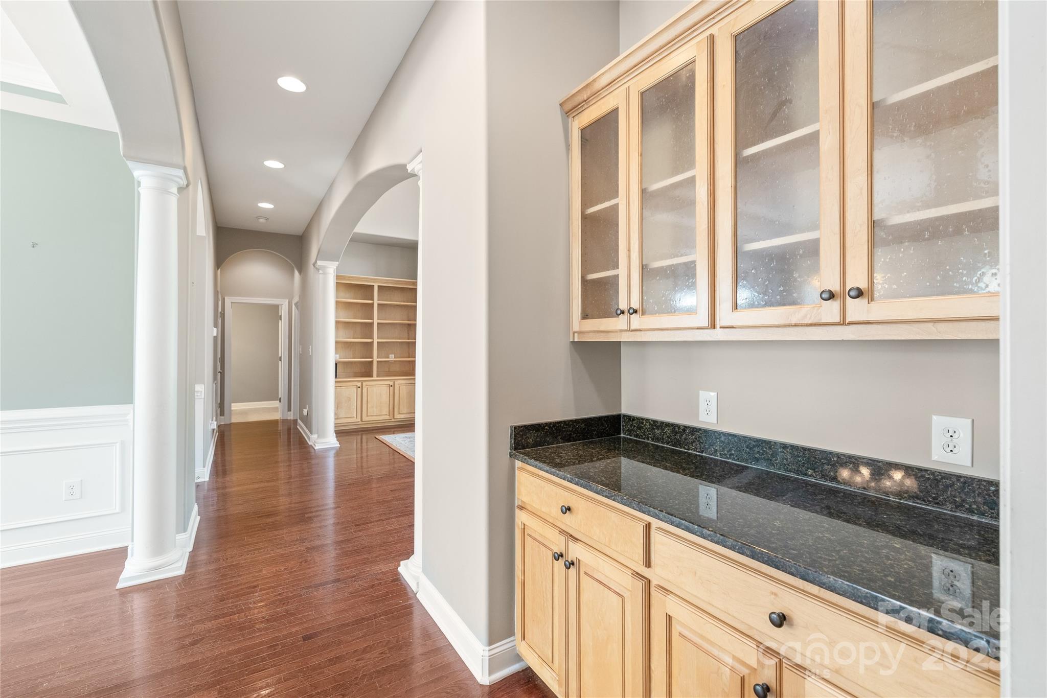 Locust Valley - Residential