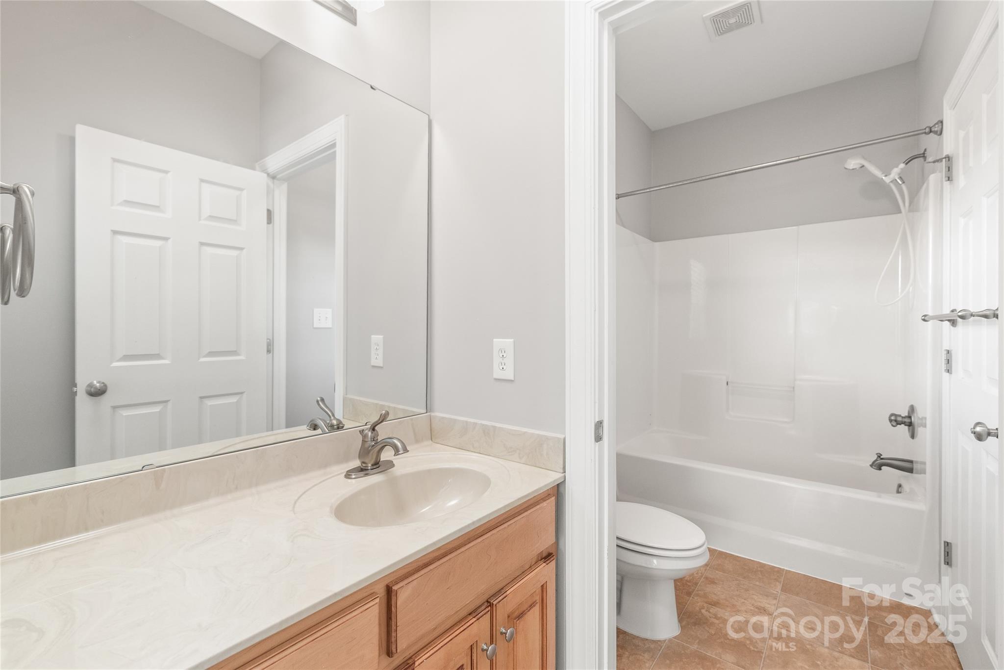 Locust Valley - Residential