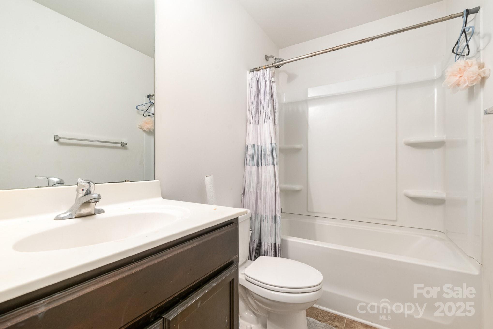 Apple Creek Village - Residential