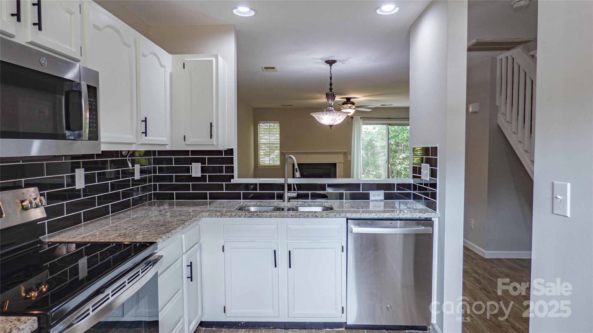 9105 Exbury Court