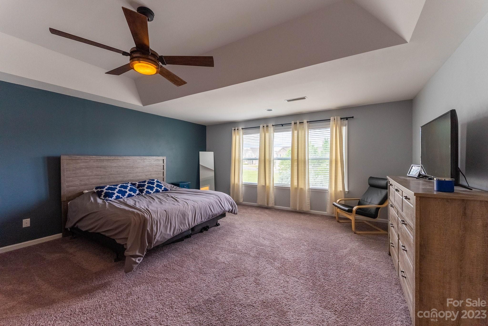 Newport Lakes - Residential