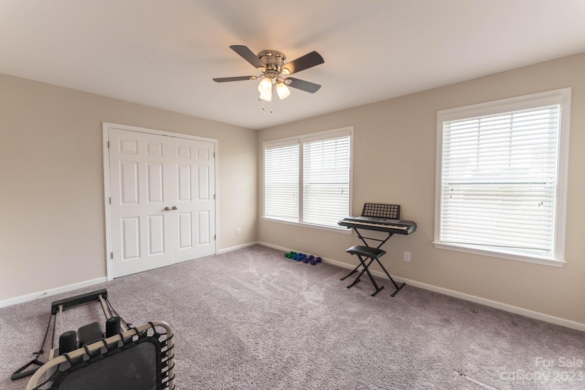 Newport Lakes - Residential