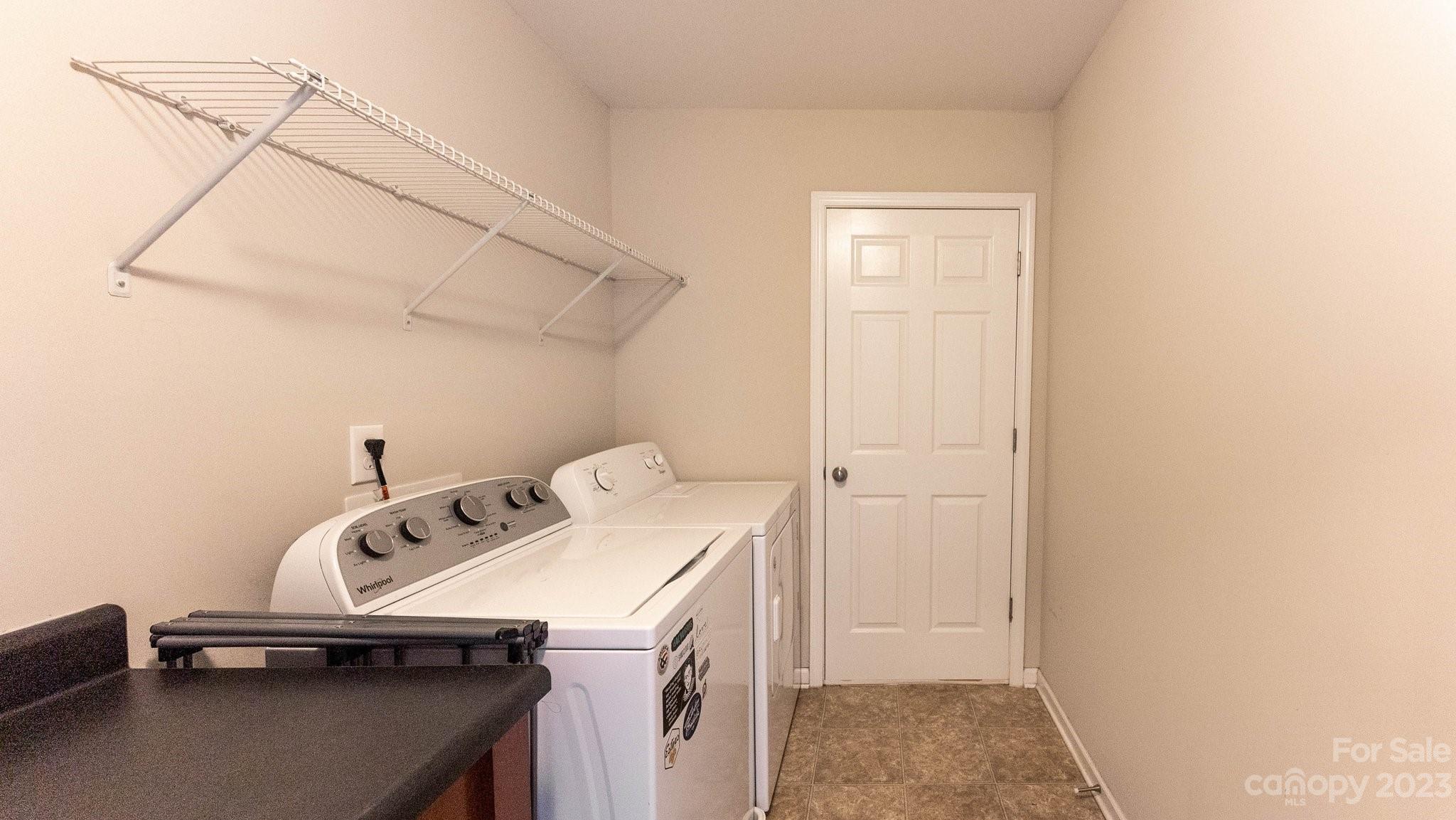 Newport Lakes - Residential