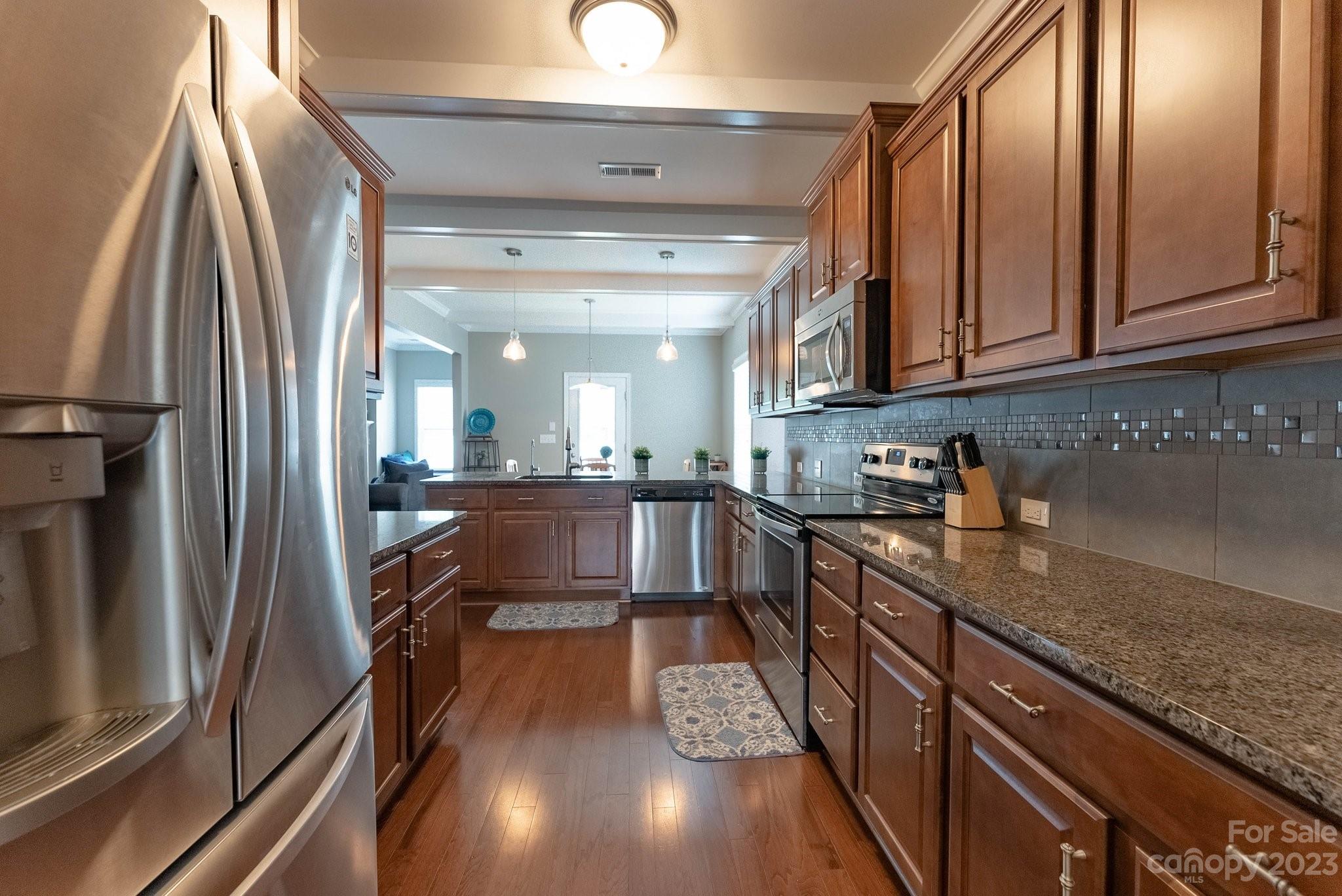 Newport Lakes - Residential