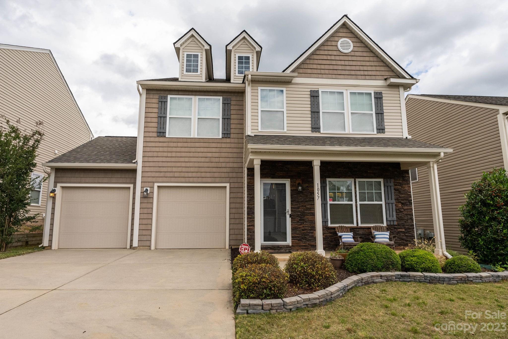 Newport Lakes - Residential