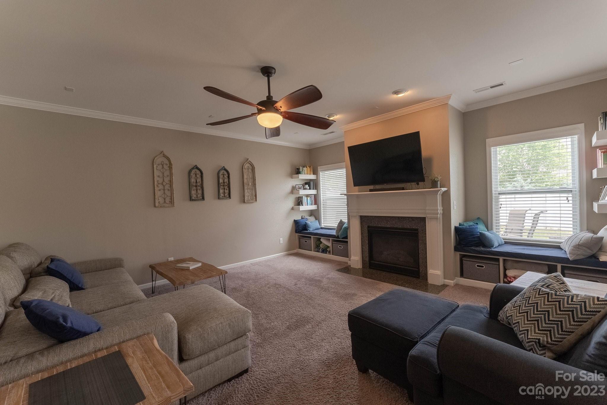 Newport Lakes - Residential