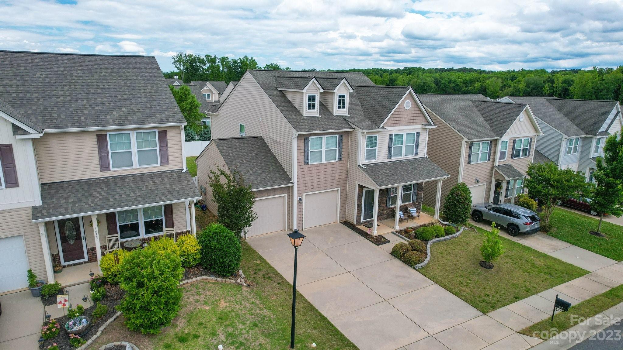 Newport Lakes - Residential