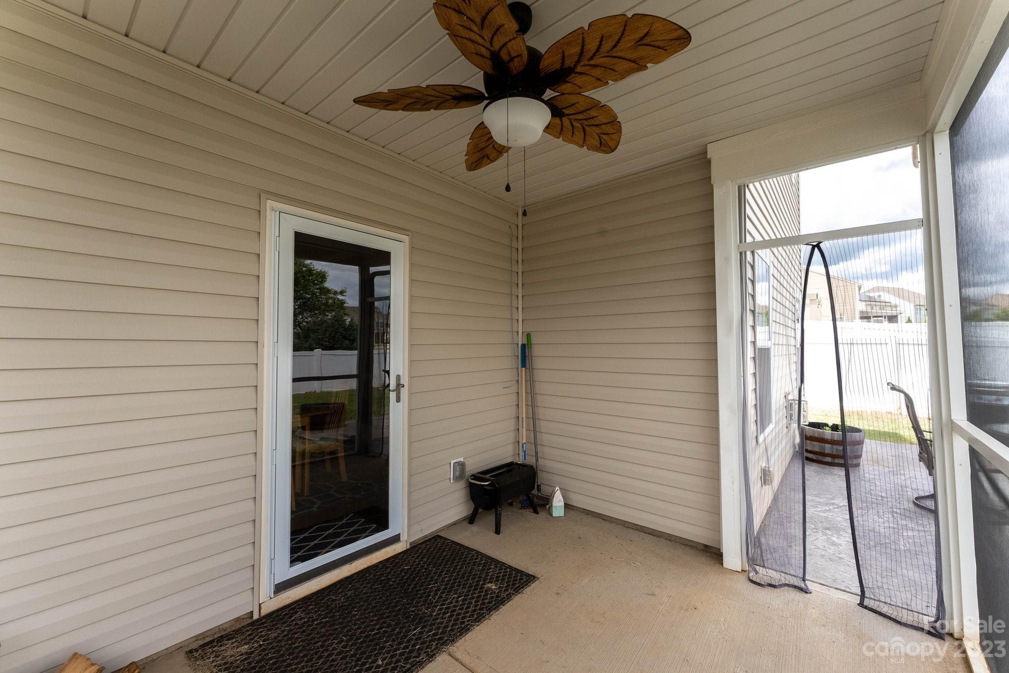 Newport Lakes - Residential