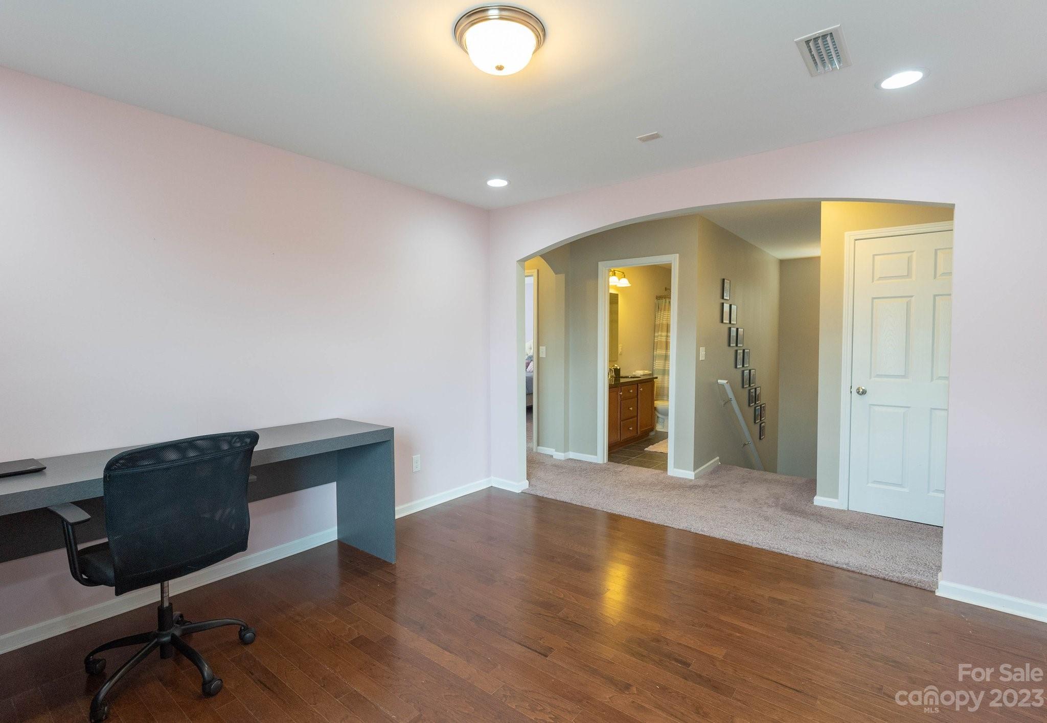 Newport Lakes - Residential