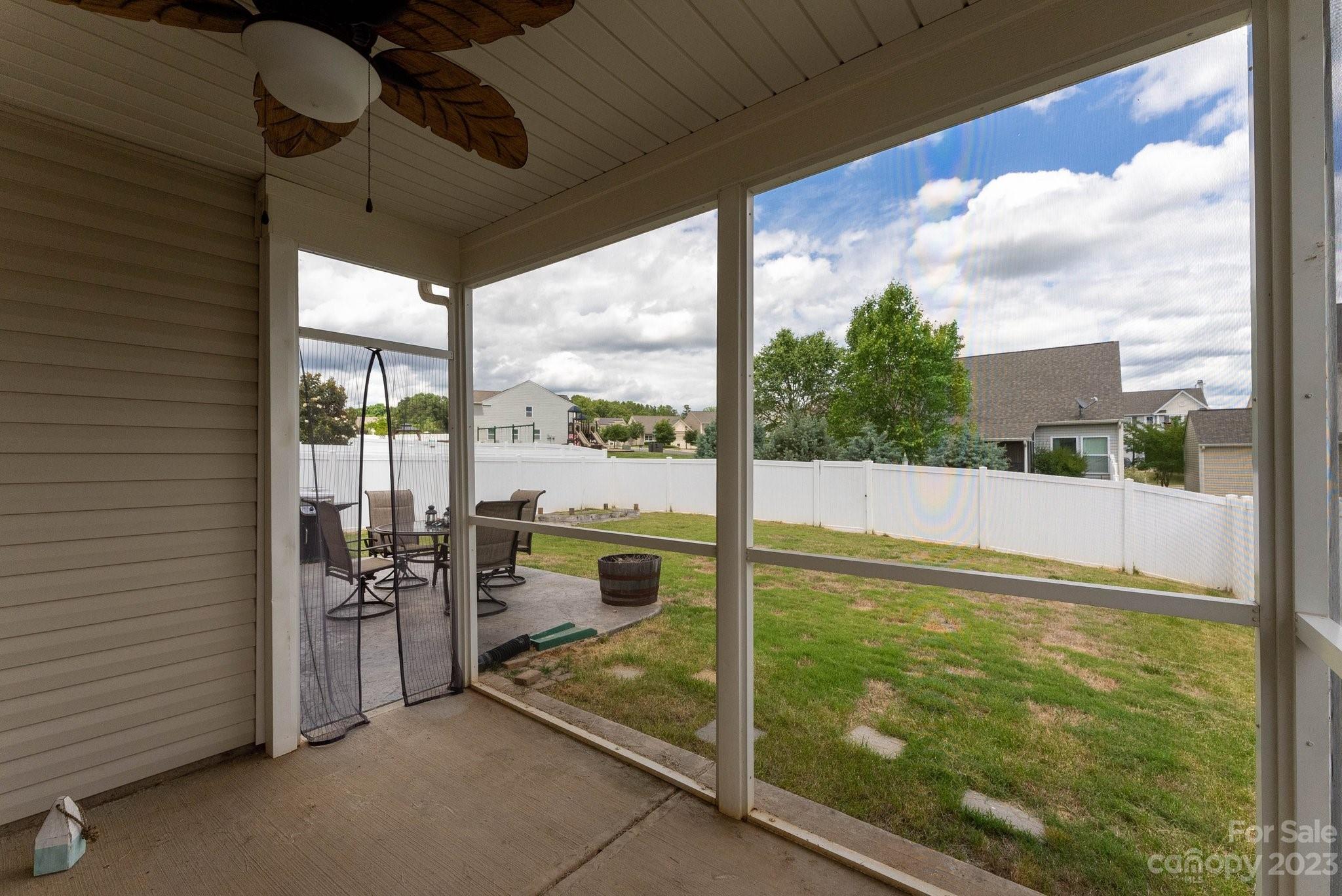 Newport Lakes - Residential