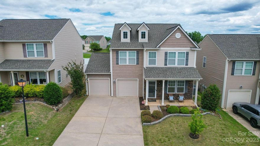 Welcome to your new home! This gorgeous, move-in ready, 3 bedroom 2.5 bath home, is located in the well sought after neighborhood of Newport Lakes. Right when you walk in, the first floor boasts a large dining space aside from the foyer. Walk down the hall to your spacious main living room with built in shelves/seating and fireplace, breakfast area, and an updated kitchen complete with all stainless steel appliances, beautiful cabinets, and a large pantry. The upper living area offers a large bonus room, 3 nice-sized bedrooms, a full bathroom plus a HUGE primary bedroom. In the primary suite, you have an on-suite bathroom with double sinks, nice soaker tub, separate shower and walk in closet. If this isn't enough, step outside onto your lovely screened in porch, outdoor patio and nice-sized backyard that's great for entertaining. This home is conveniently located near the Spring Lake Country Club, shopping, restaurants, and grocery stores. Look no further! Schedule your showing today!