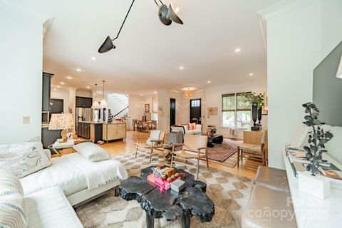 1203 Cedar Lane Charlotte NC 28270