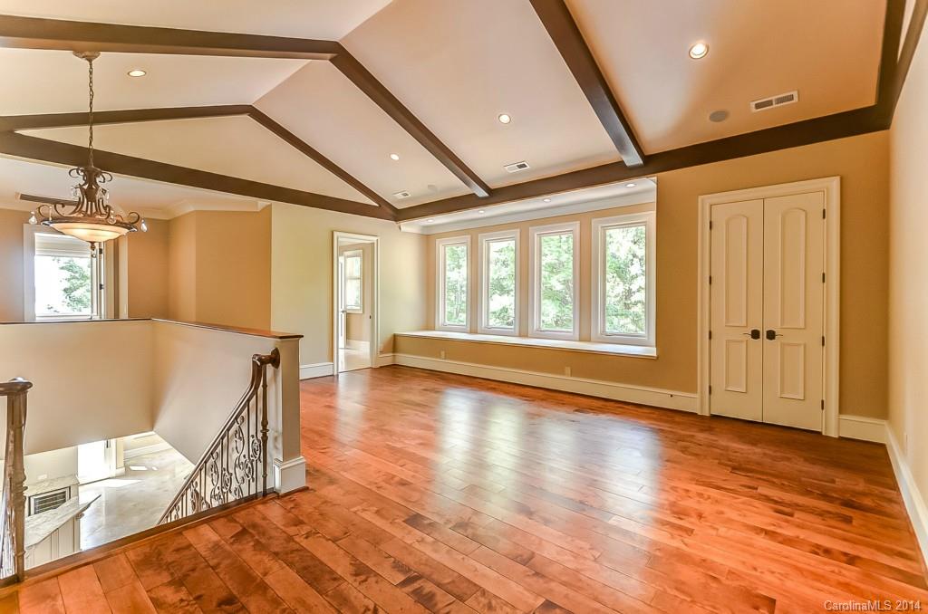 The Peninsula - Residential