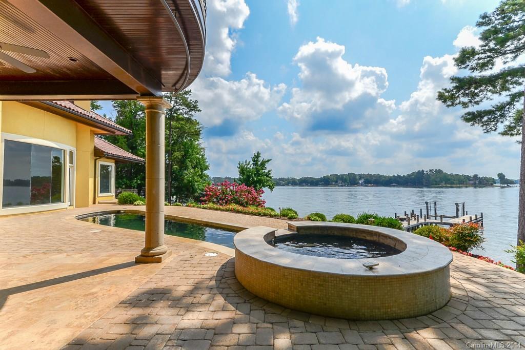 The Peninsula - Residential