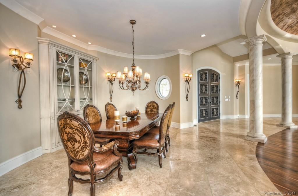 The Peninsula - Residential