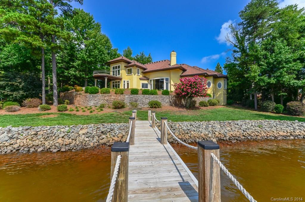 The Peninsula - Residential