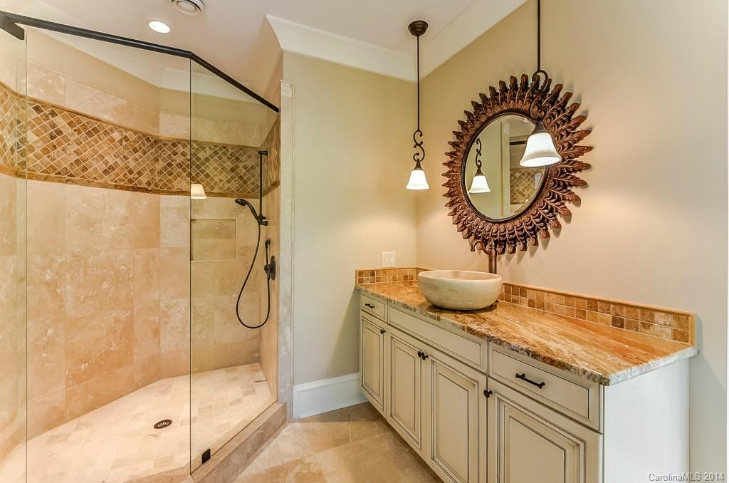 The Peninsula - Residential