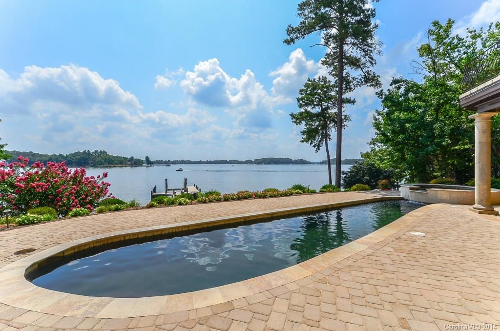 The Peninsula - Residential