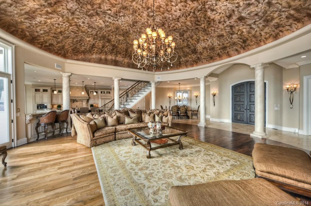 The Peninsula - Residential