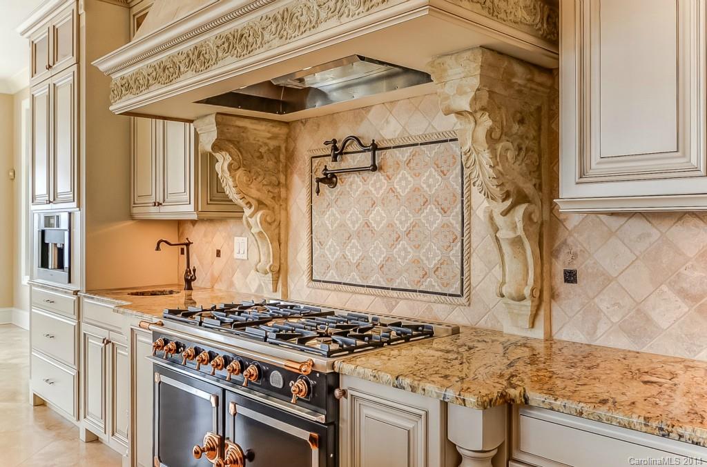 The Peninsula - Residential