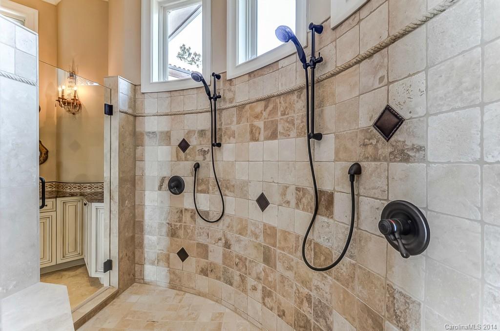 The Peninsula - Residential