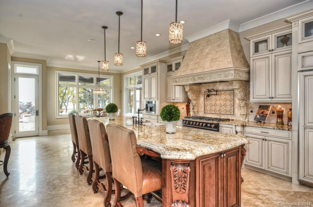 The Peninsula - Residential