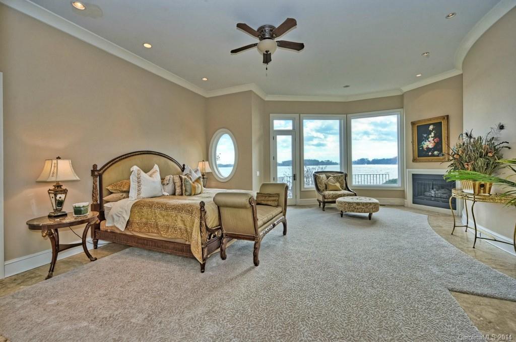 The Peninsula - Residential