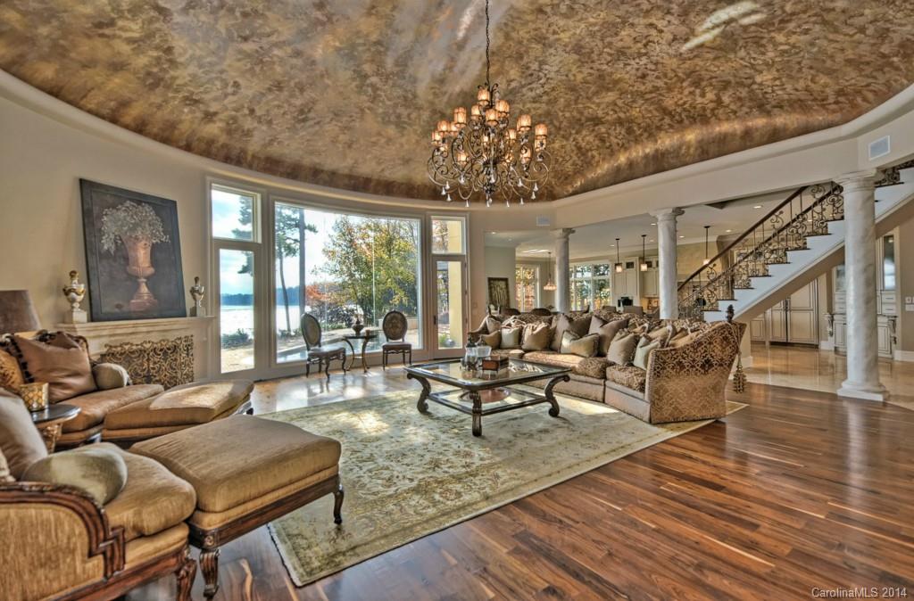 The Peninsula - Residential