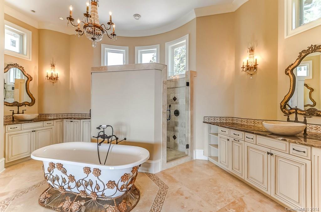 The Peninsula - Residential