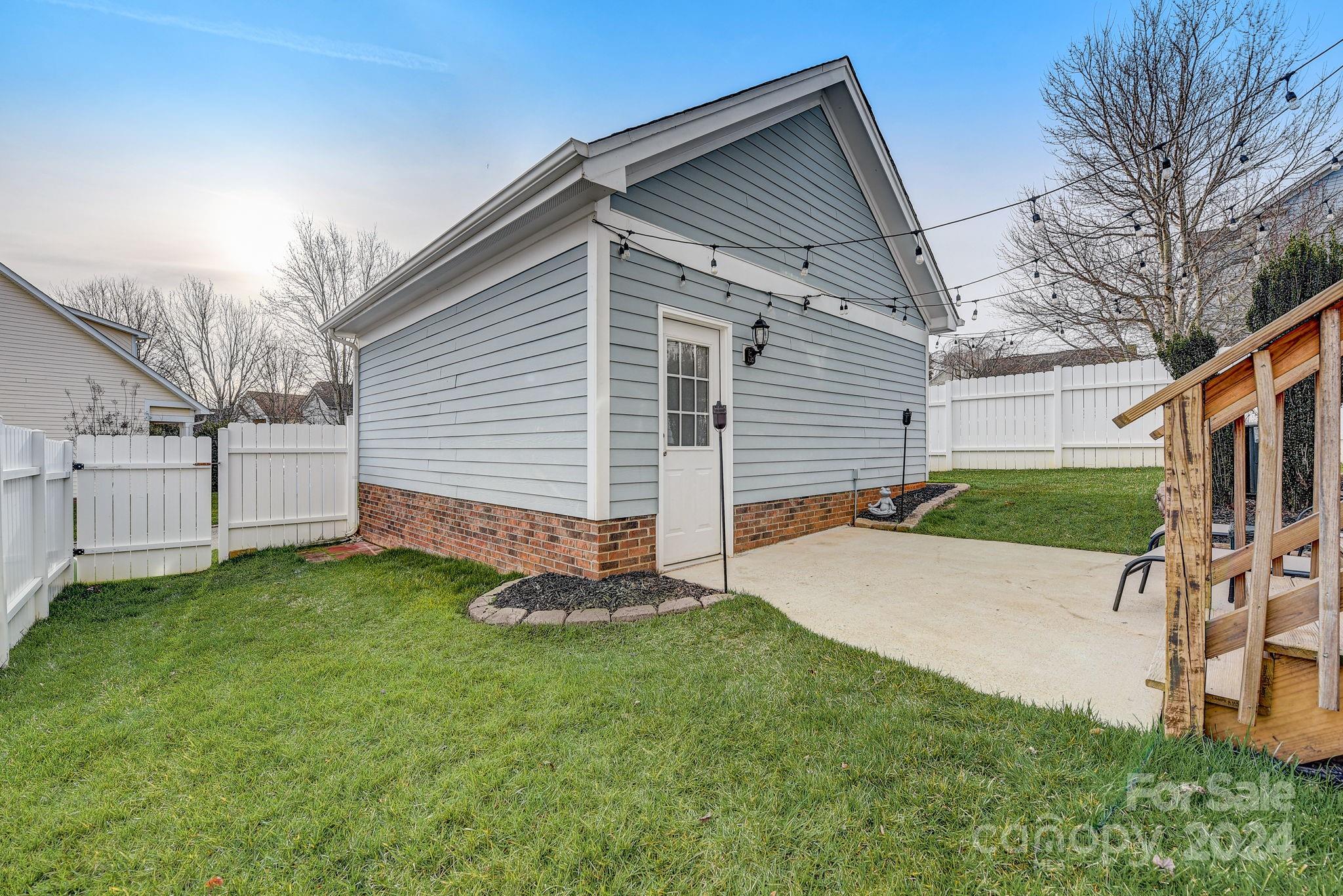 Water Oak - Residential