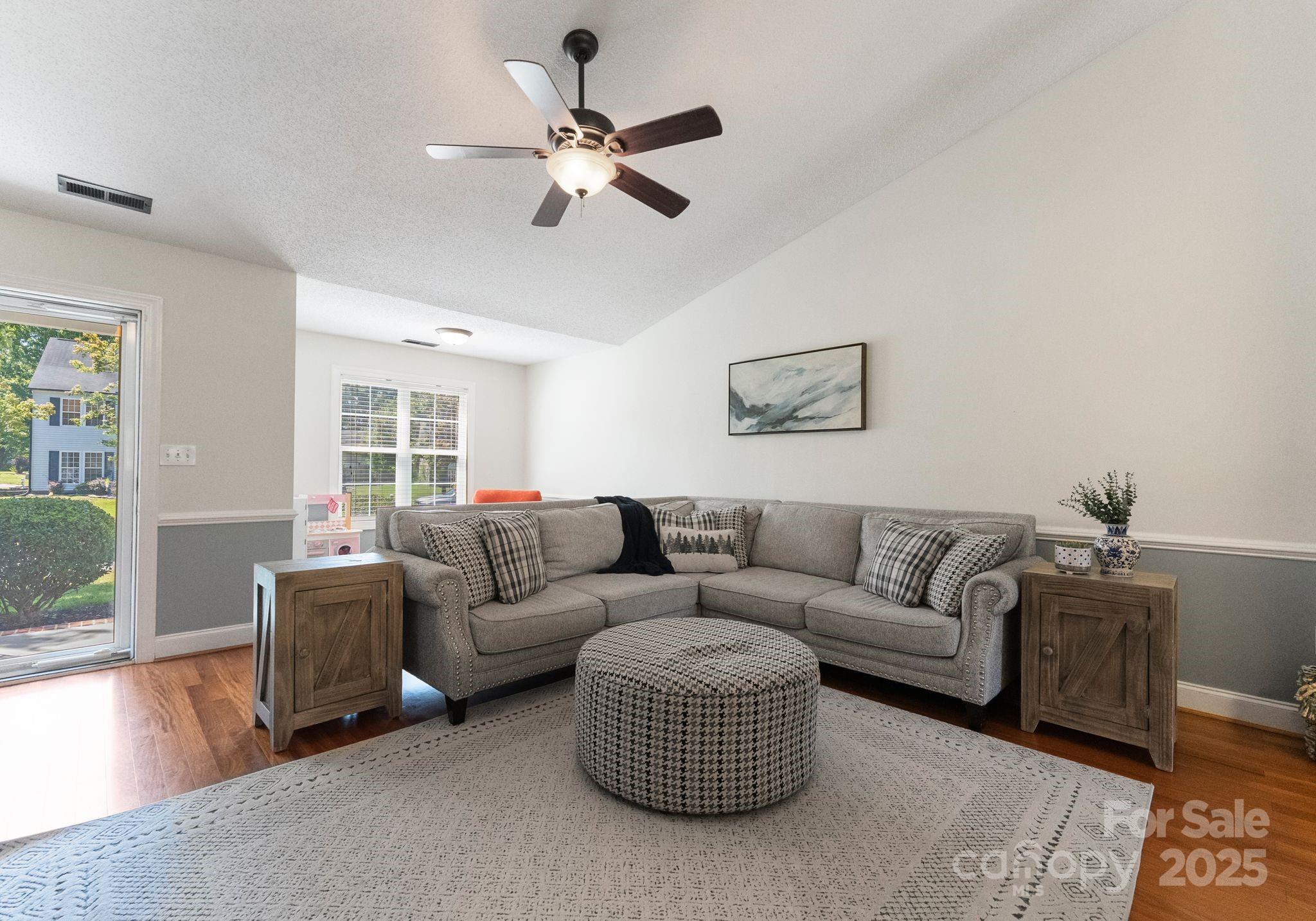 1517 Battle Lane