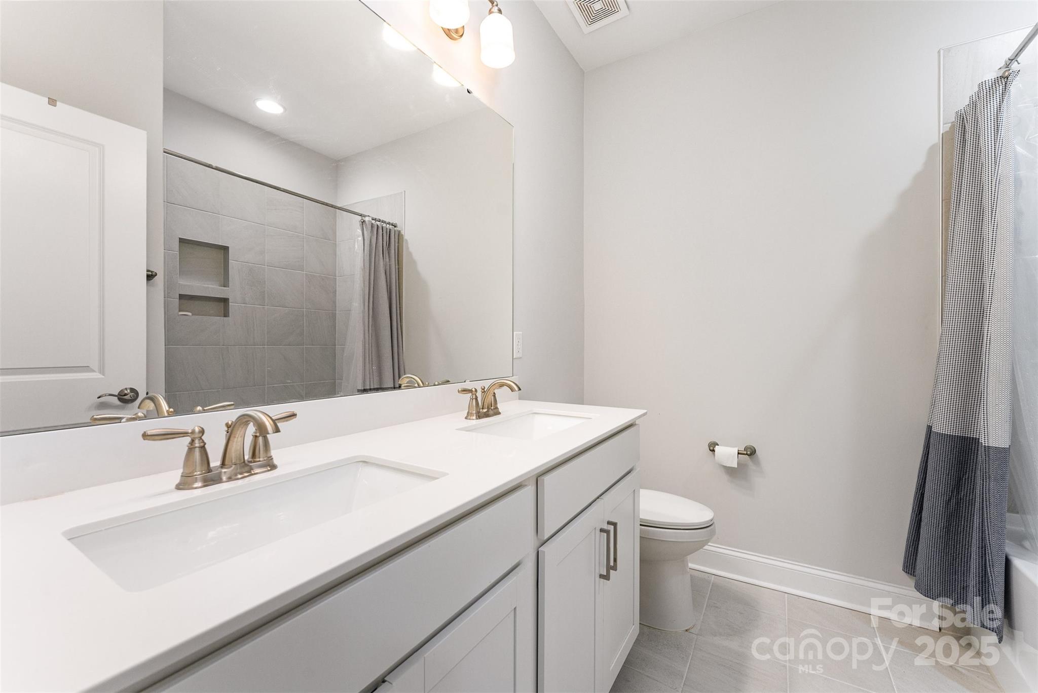 Washam Potts Townhomes - Residential