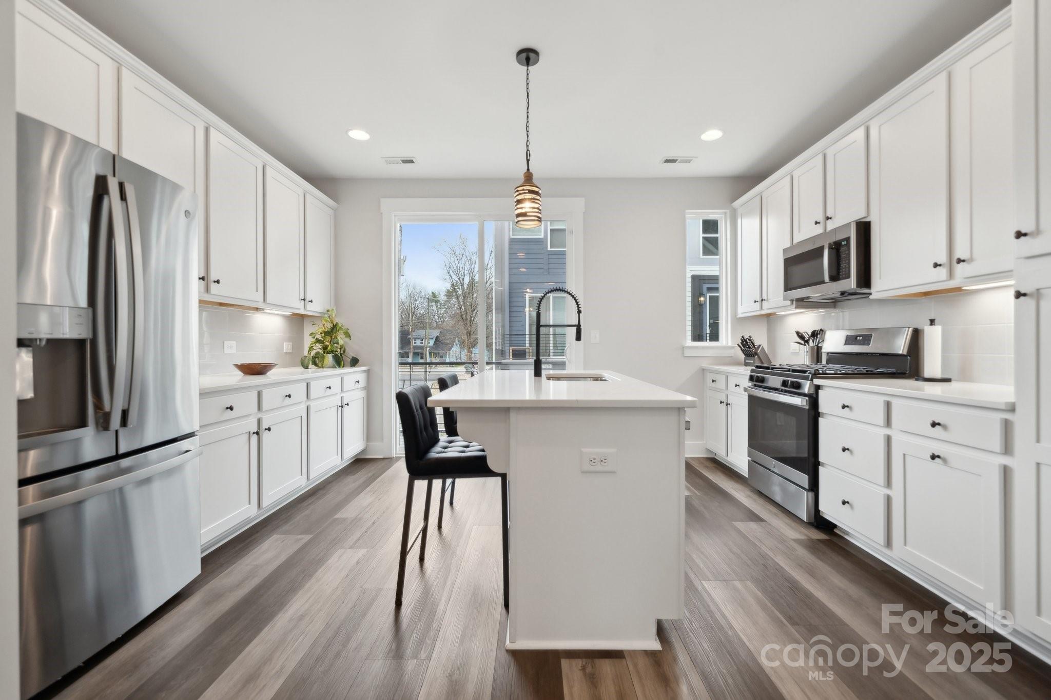 2132 Electric Lane
