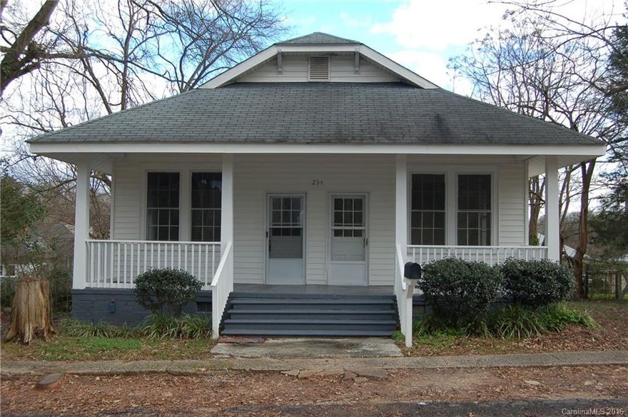 Here is your opportunity to own as Vintage Bungalow home with large rooms.  Freshly painted and ready to move in.  Great for rental or 1st time home buyer. 
Home being offered in AS-IS condition.