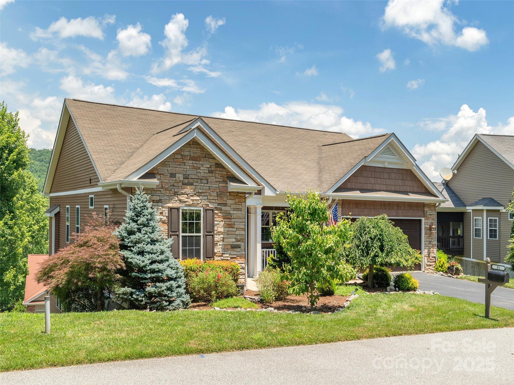 31 Headwater Drive
