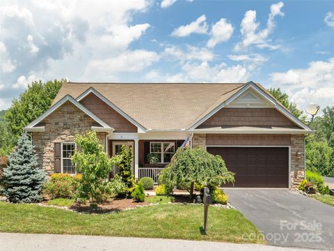 Photo of 31 Headwater Drive, Hendersonville, NC 28739 (MLS # 4278484)