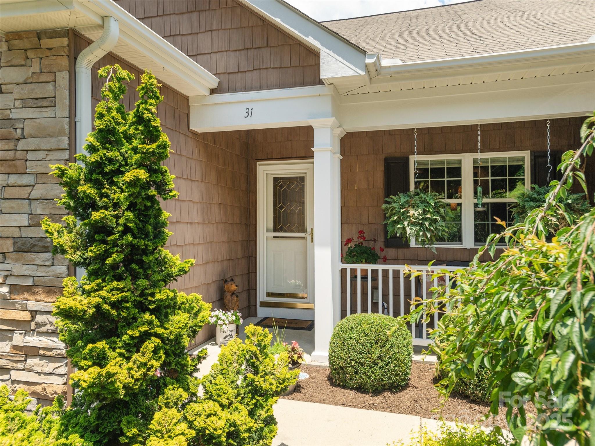 31 Headwater Drive