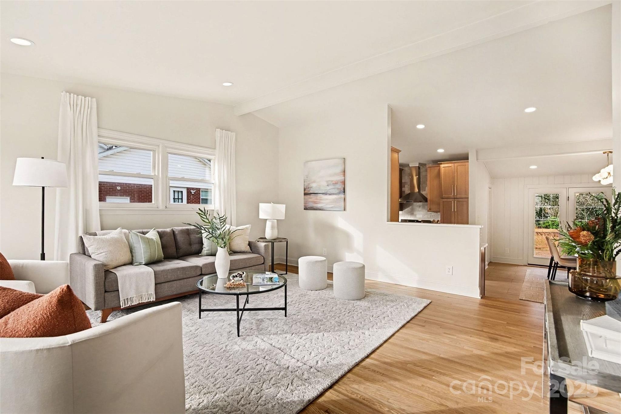 6738 Starcrest Drive