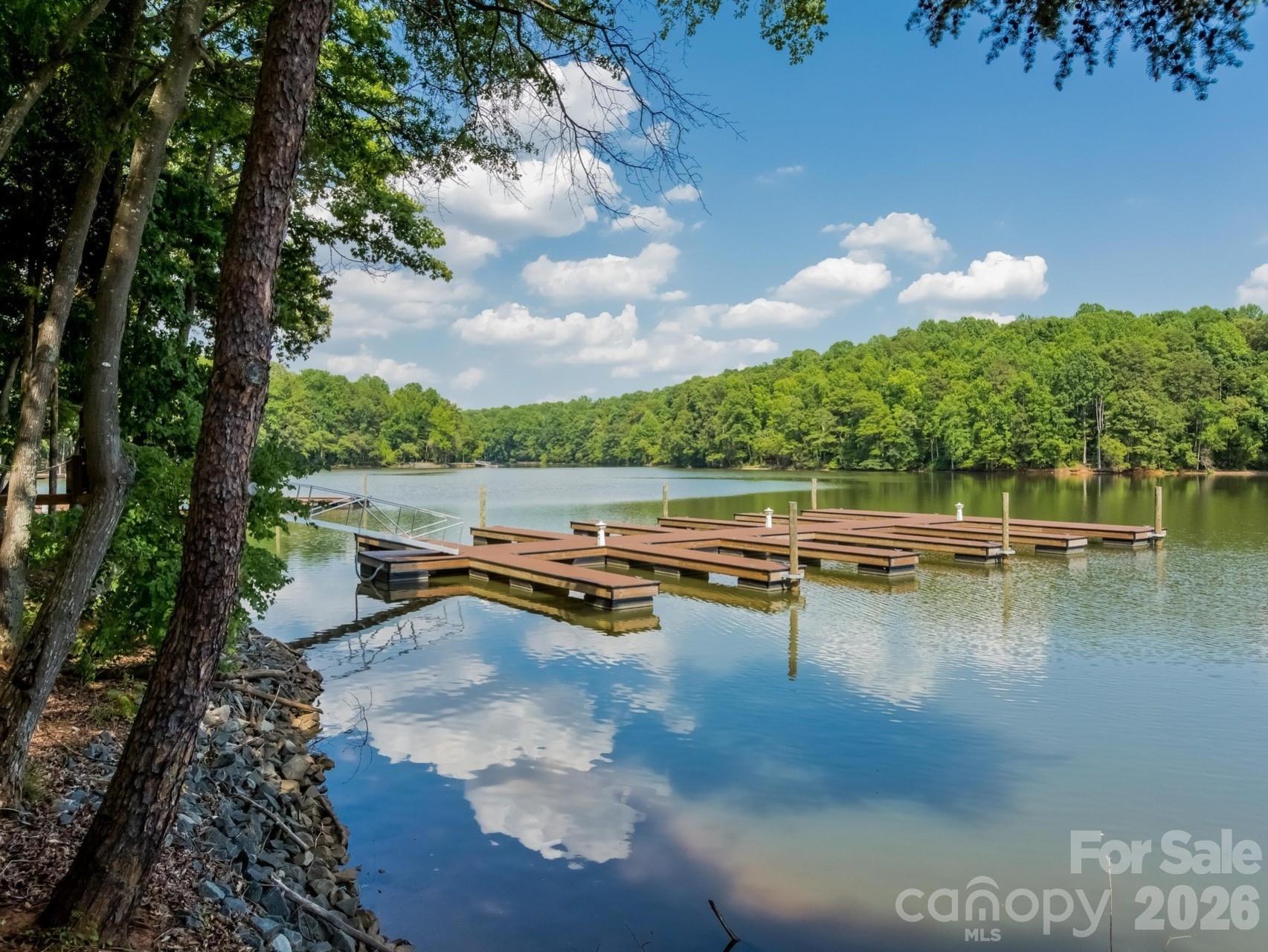 The Vineyards on Lake Wylie - Residential
