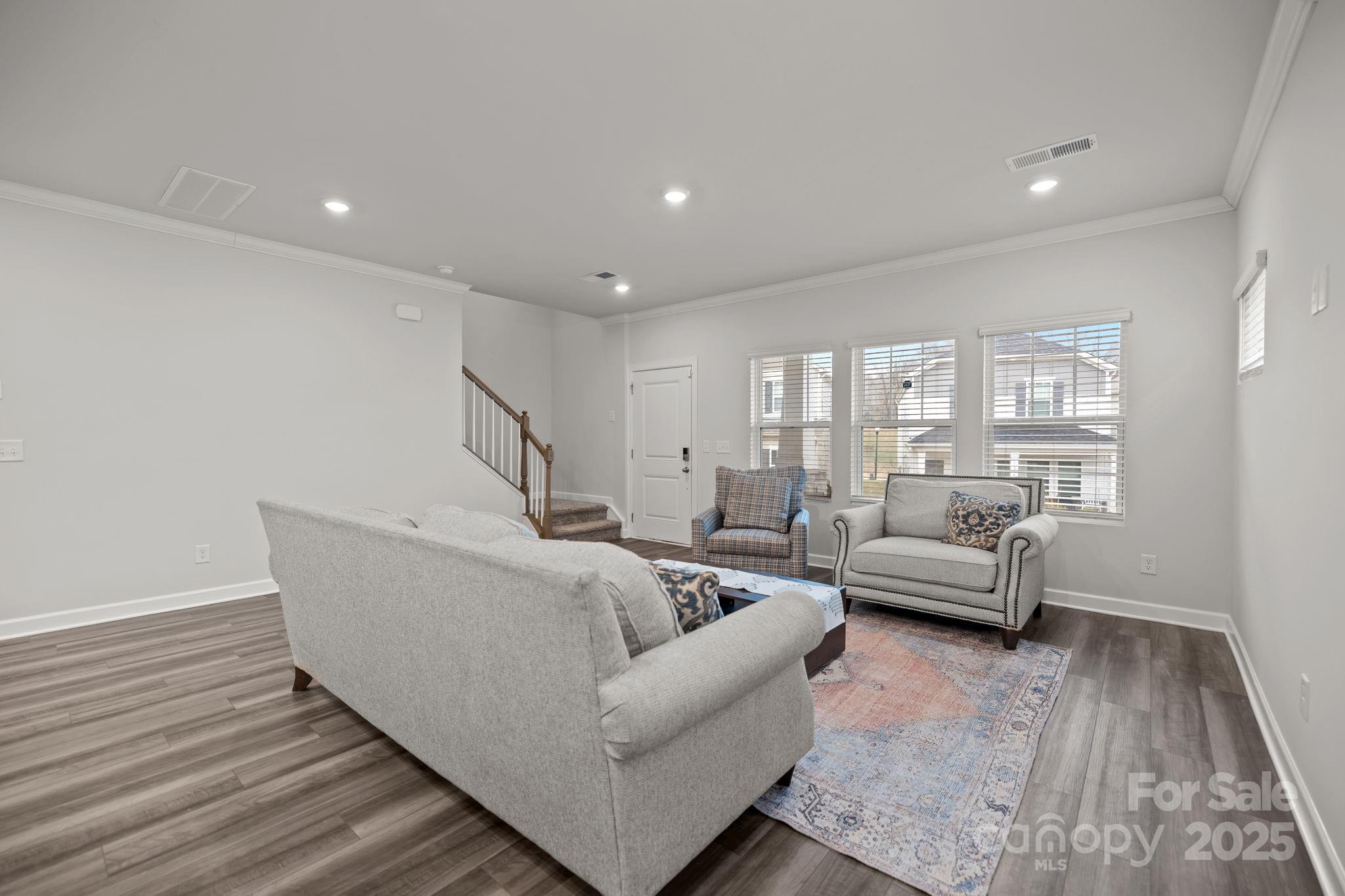 11040 Broadbent Court