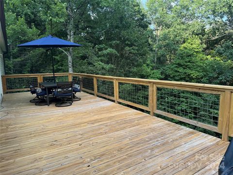 A home in Pisgah Forest