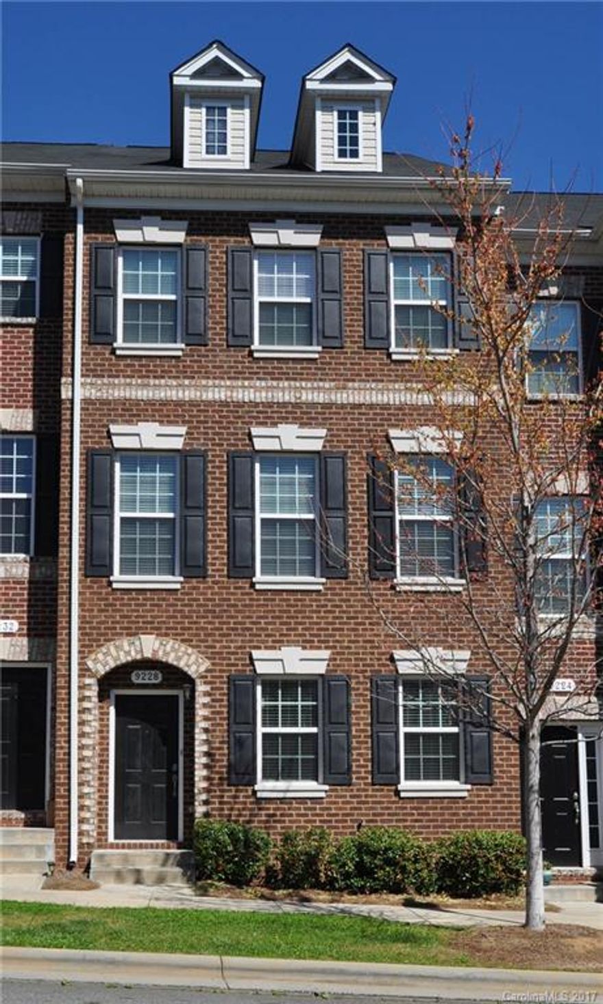 This charming 3 story TH offers 2 BDR, 2.5 BA. Huge living space on main level. Enjoy entertaining on the 2nd level in the great room, eat-in kitchen/DR. Master suite w/ tray ceilings awaits on 3rd floor. MBA w/ jacuzzi tub & walk in closet. 2nd BDR w/private BA. Laundry room on 3rd floor for added convenience. 2 Car garage. Walking distance to shopping, movie theater, restaurants & more. SS appl's. Hardwoods galore!  Quick access to 485 & 77 Welcome to The Avenues at Ayrsley! Home Sweet Home...